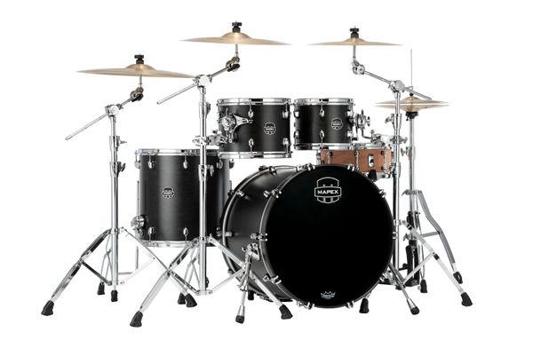 Saturn 22" x 18" Satin Black