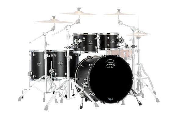 Saturn 22" x 18" Satin Black