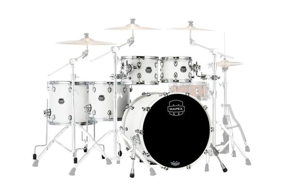 Saturn 22" x 18" Satin White