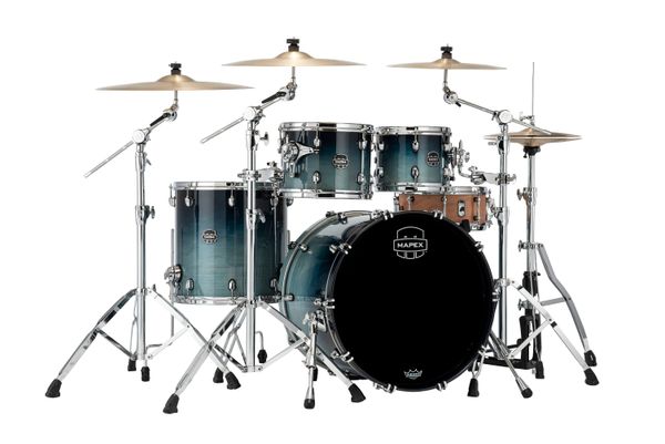 Saturn 22" x 18" Teal Blue Fade