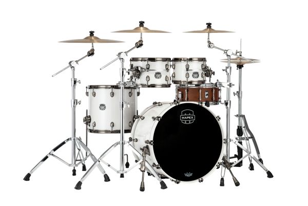 Saturn Evolution 22" x 16" Polar White