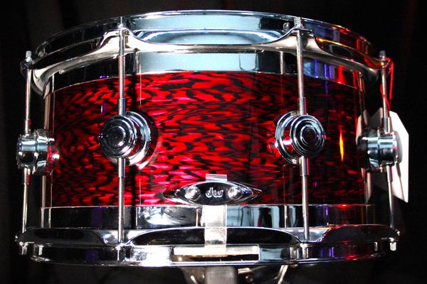 Dw 13'' x 7''Collector's Series Maple Shell Snare Drum - Red Silk