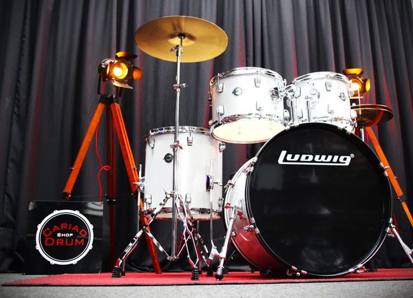 Ludwig Accent Fuse 5pc Drum Kit - Silver Sparkle