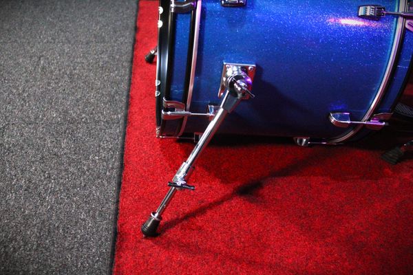 Ludwig Accent Fuse 5pc 20'' Drum Kit w/ Hardware & Cymbals - Blue Sparkle
