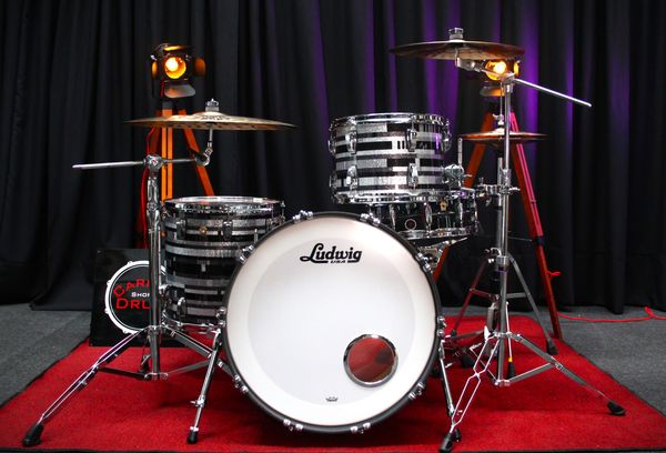 Ludwig Classic Maple - Digital Black Sparkle