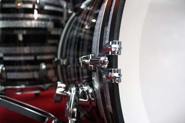 Ludwig Classic Maple - Digital Black Sparkle