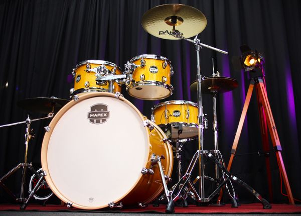 Mapex Mars Birch 22'' Drum Kit w/ Hardware & Cymbals - Sunflower Sparkle