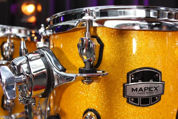 Mapex Mars Birch 22'' Drum Kit w/ Hardware & Cymbals - Sunflower Sparkle