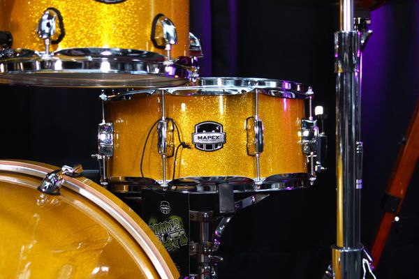 Mapex Mars Birch 22'' Drum Kit w/ Hardware & Cymbals - Sunflower Sparkle