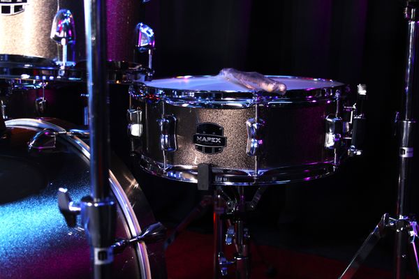 Mapex Venus 22'' 5pc Shell Pack w/ Hardware & Cymbals - Copper Metallic