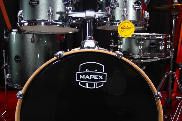 Mapex Venus 22'' 5pc Drum Kit w/ Hardware & Cymbals - Steel Metallic Blue