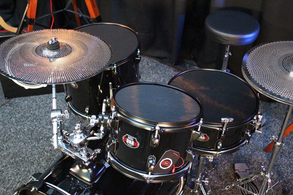 Natal DNA Stealth Drum Kit - Black