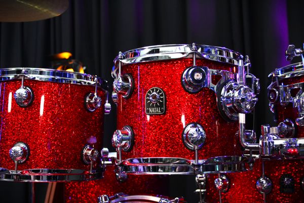 Natal Originals Maple 22'' 4pc Shell Pack w/ extra 8'' Tom & 14'' Snare - Red Sparkle