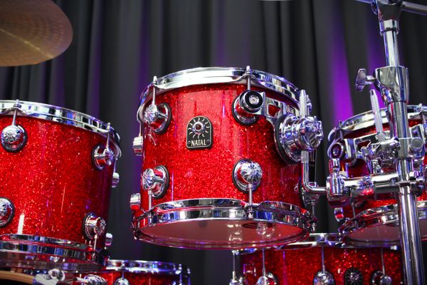 Natal Originals Maple 22'' 4pc Shell Pack w/ extra 8'' Tom & 14'' Snare - Red Sparkle