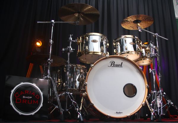 Pearl Masters Limited Edition Maple Reserve 24'' 6pc Mirror Chrome w/ Gold Hardware