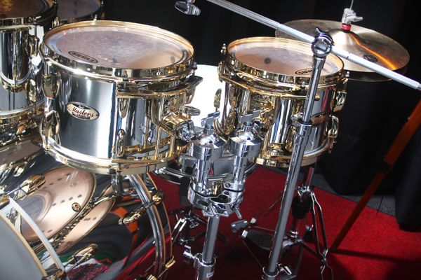 Pearl Masters Limited Edition Maple Reserve 24'' 6pc Mirror Chrome w/ Gold Hardware