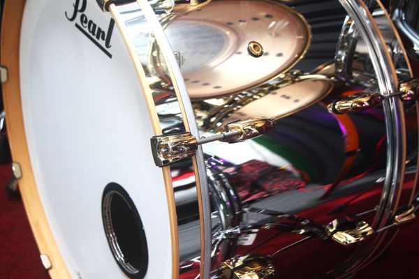 Pearl Masters Limited Edition Maple Reserve 24'' 6pc Mirror Chrome w/ Gold Hardware