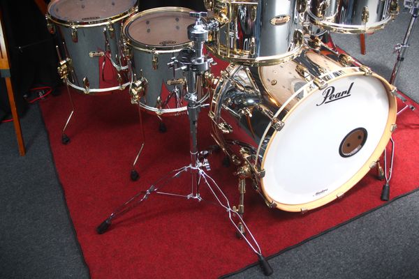 Pearl Masters Limited Edition Maple Reserve 24'' 6pc Mirror Chrome w/ Gold Hardware