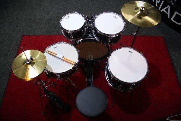 Pearl Roadshow Junior 5pc Kit - Jet Black