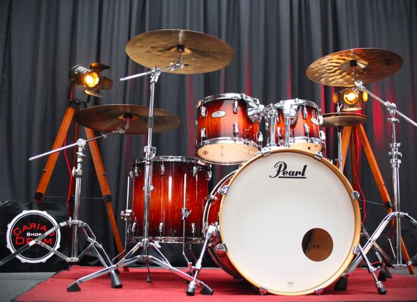 Pearl Vision Maple 4pc Acoustic Drum Kit - Volcanic Burst