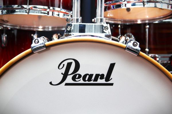 Pearl Vision Maple 4pc Acoustic Drum Kit - Volcanic Burst