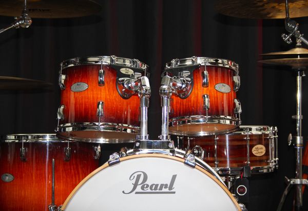 Pearl Vision Maple 4pc Acoustic Drum Kit - Volcanic Burst