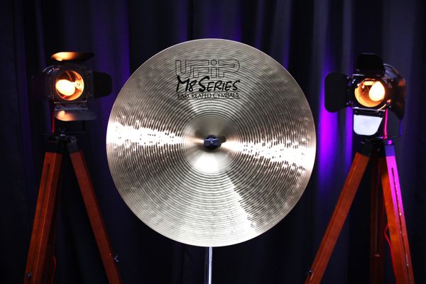 UFIP M8 Series 20'' Ride