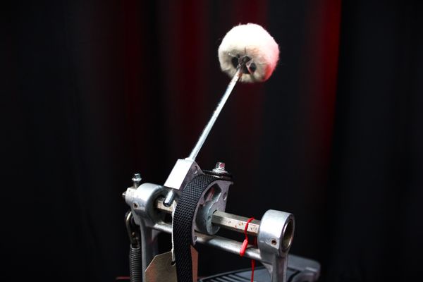 Yamaha FP6110 Single Bass Drum Pedal Strap Drive